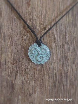 Anhänger 0139 - Triskele - hellblau