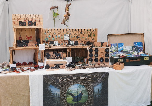 Marktstand von Kuschelfuchshase.art beim Bergwiesenfest in Grumbach